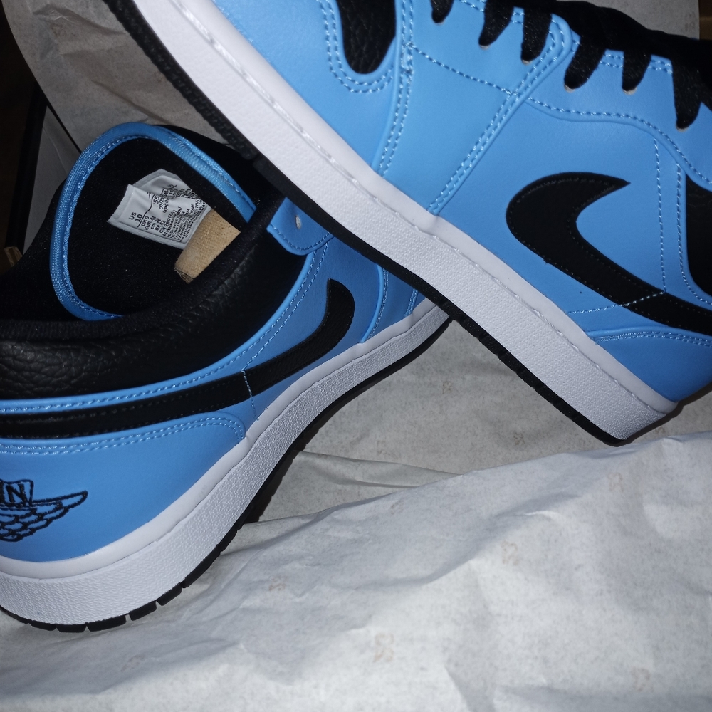 Air Jordan - Picture 4 of 4